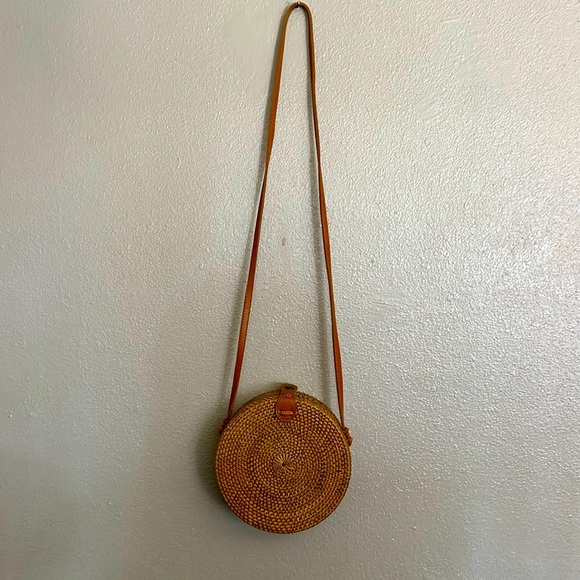 Rattan straw round bag - Picture 4 of 8